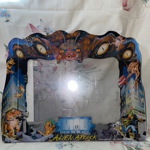 Men in black alien attack picture frame